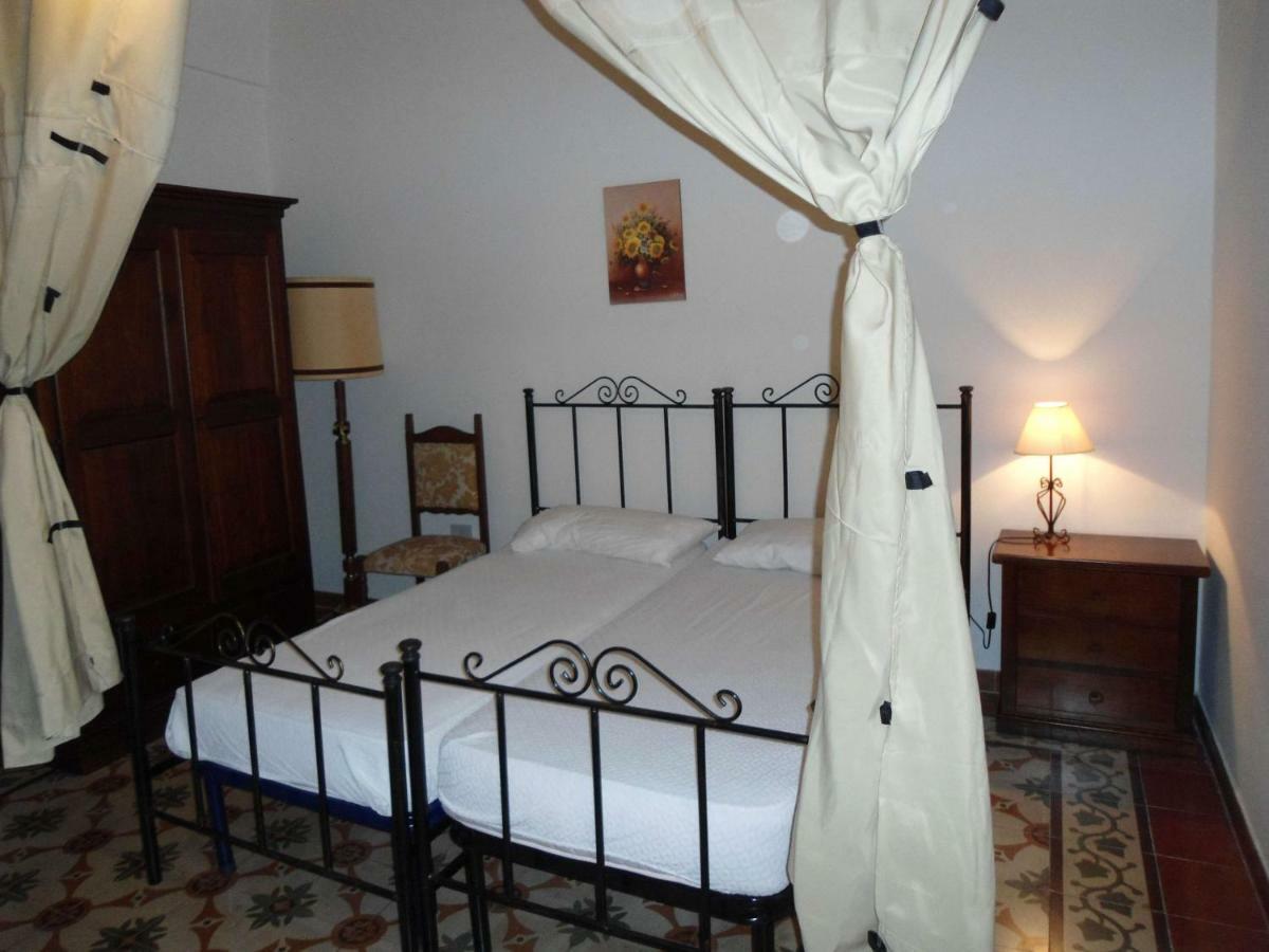 Casa Tipica Di Mirella Villa Santa Maria di Leuca ภายนอก รูปภาพ