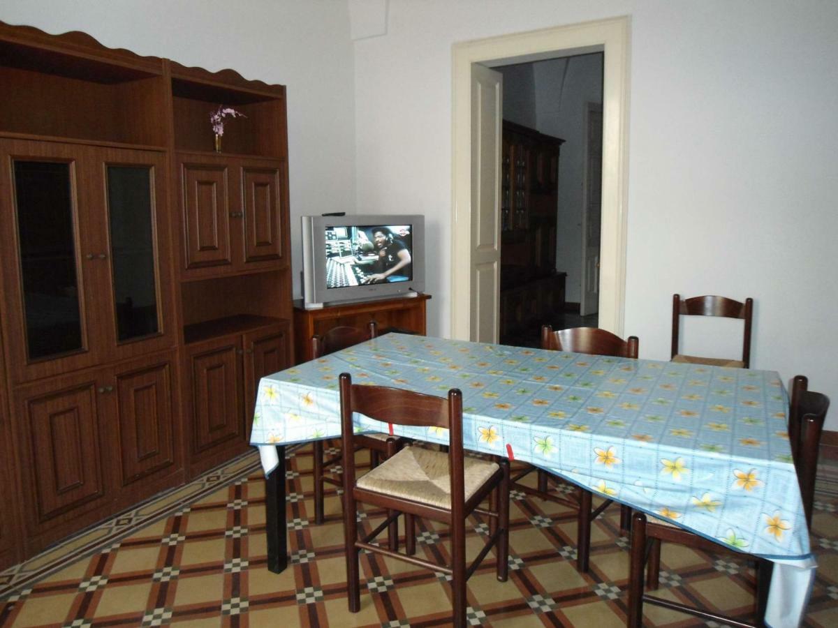 Casa Tipica Di Mirella Villa Santa Maria di Leuca ภายนอก รูปภาพ